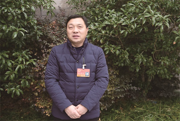 向中海 (1).jpg