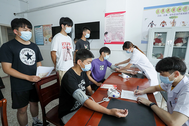 大纵湖镇夏季征兵体检工作启动